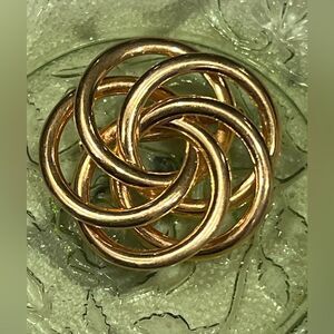 Vintage Napier Knot Gold Tone Swirled Circle  Brooch